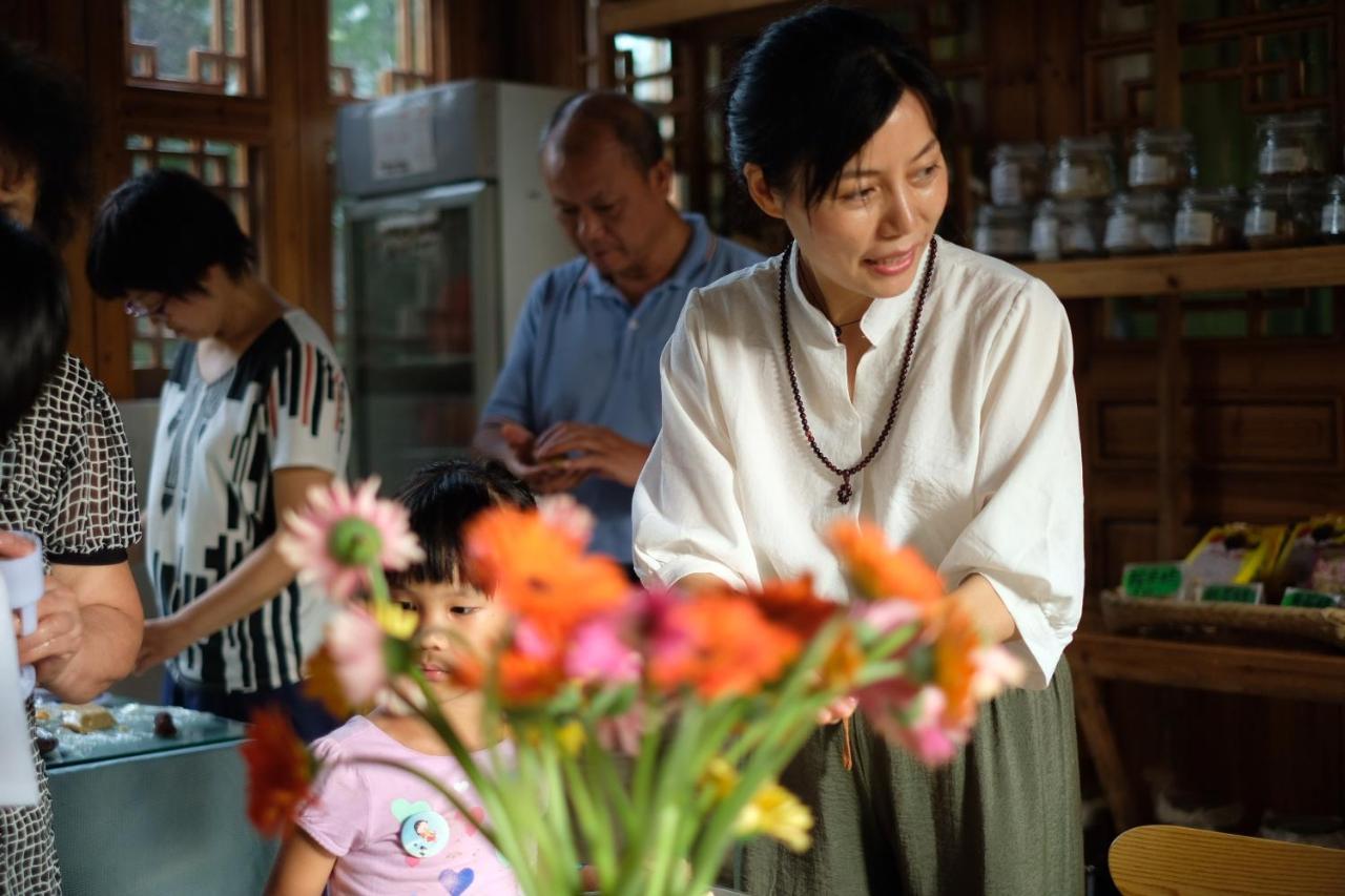 Nirvana Organic Farm Inn Yangshuo Bagian luar foto